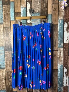 Alfred Dunner Cobalt Blue Pleated Midi Skirt with Multicolor butter Floral Print